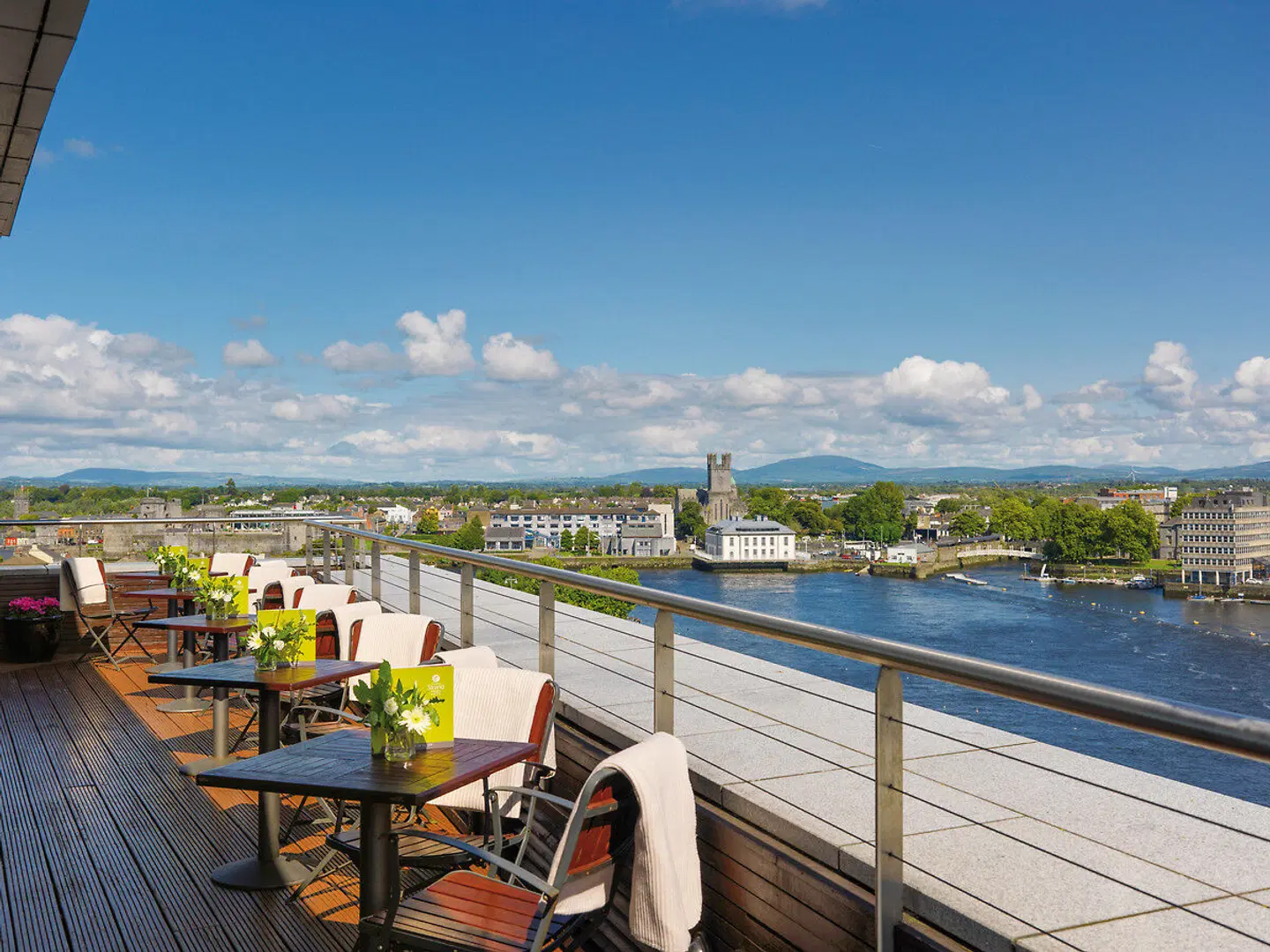 Limerick Strand Hotel Terrasse