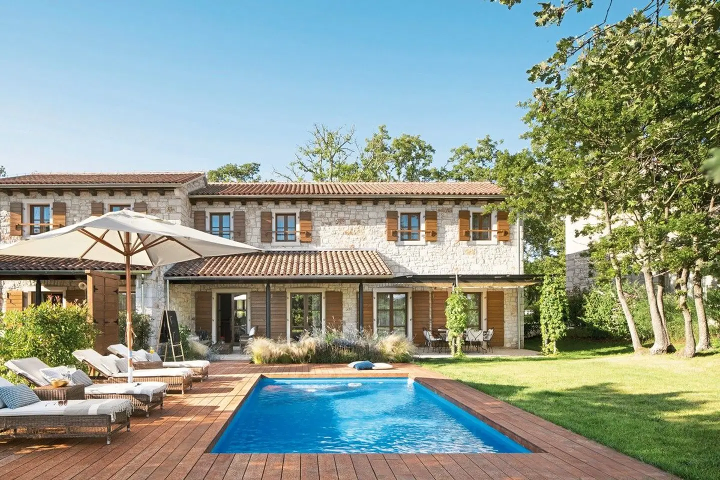 Meneghetti Wine Hotel & Winery OUTDOOR_POOL