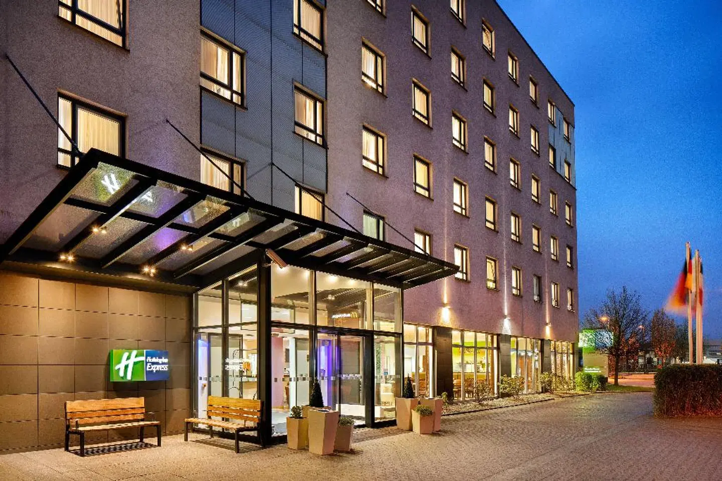 Holiday Inn Express Düsseldorf-Nord EXTERIOR