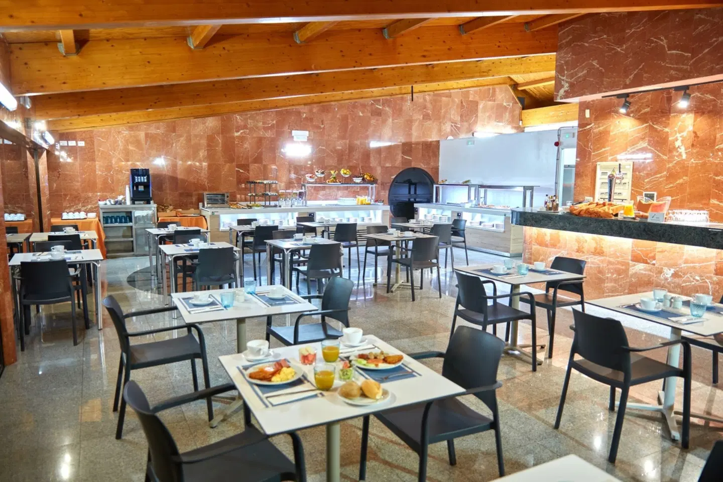 Chatur Palmera Mar Restaurant