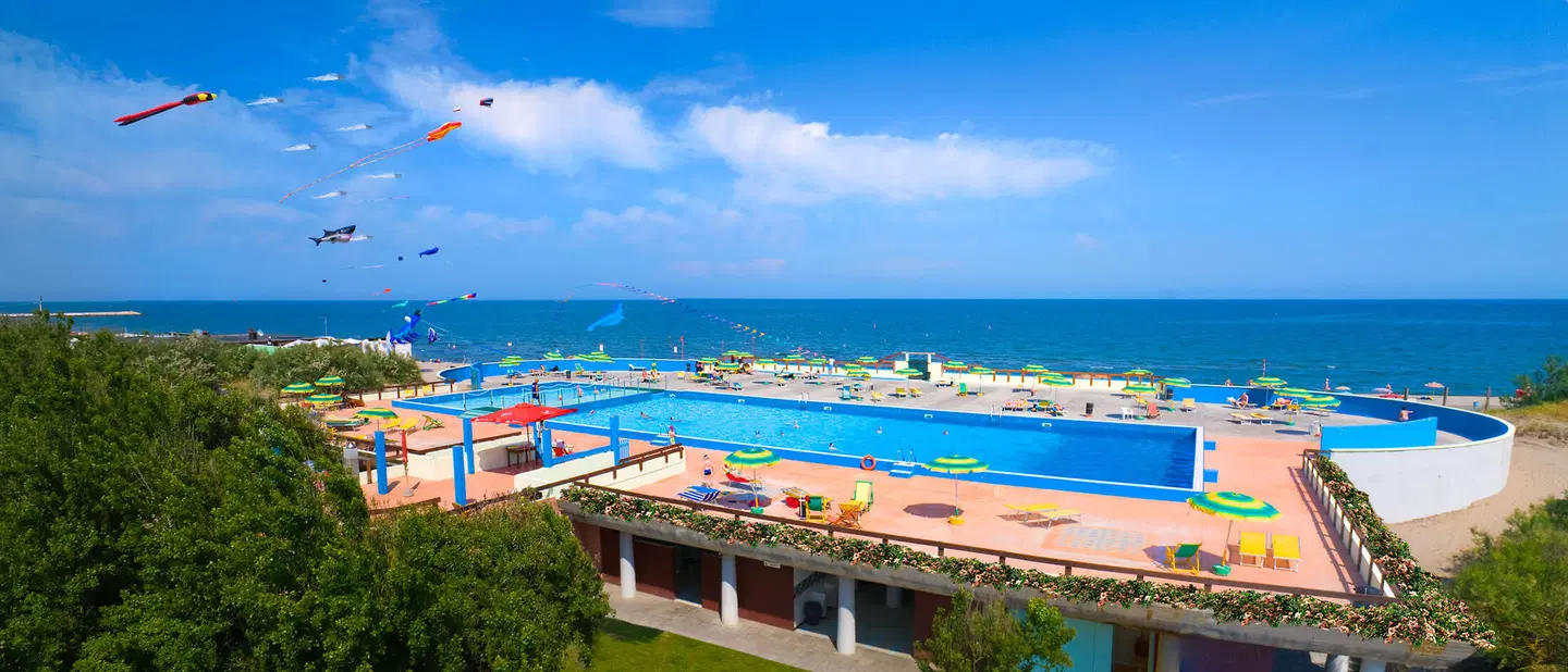 Rosapineta Camping Village Terrasse