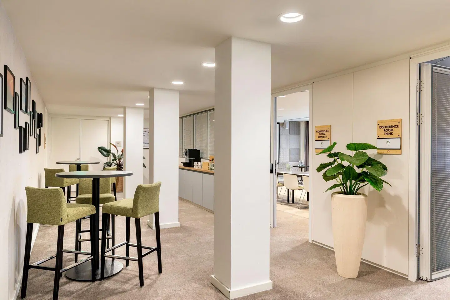 Element by Westin Amsterdam Bar