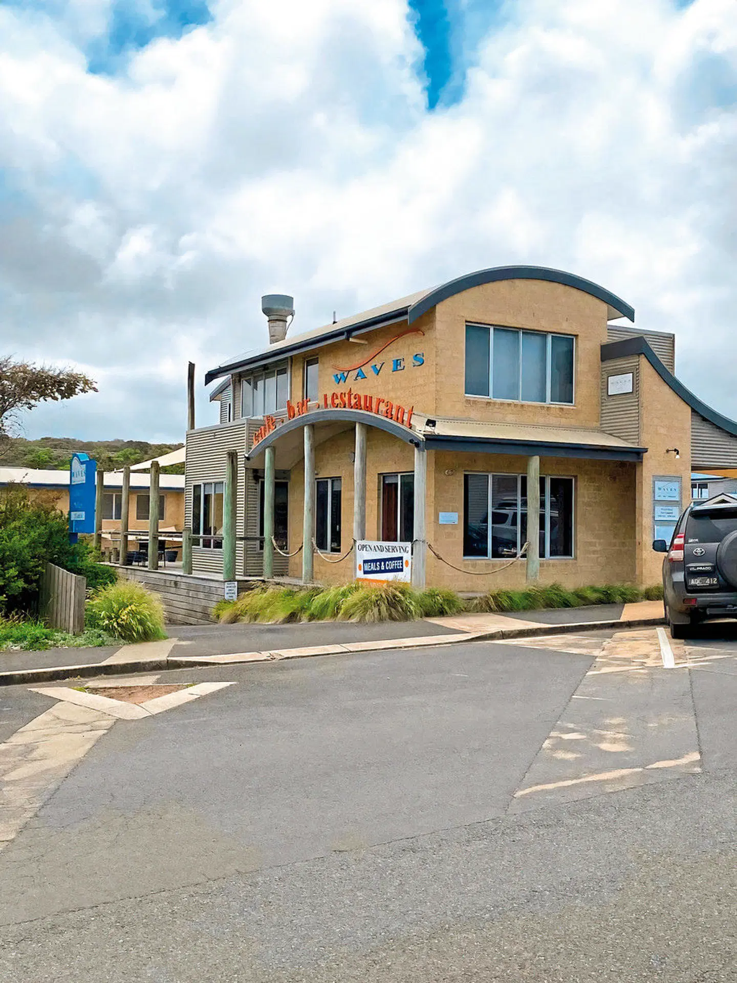 Waves Port Campbell EXTERIOR