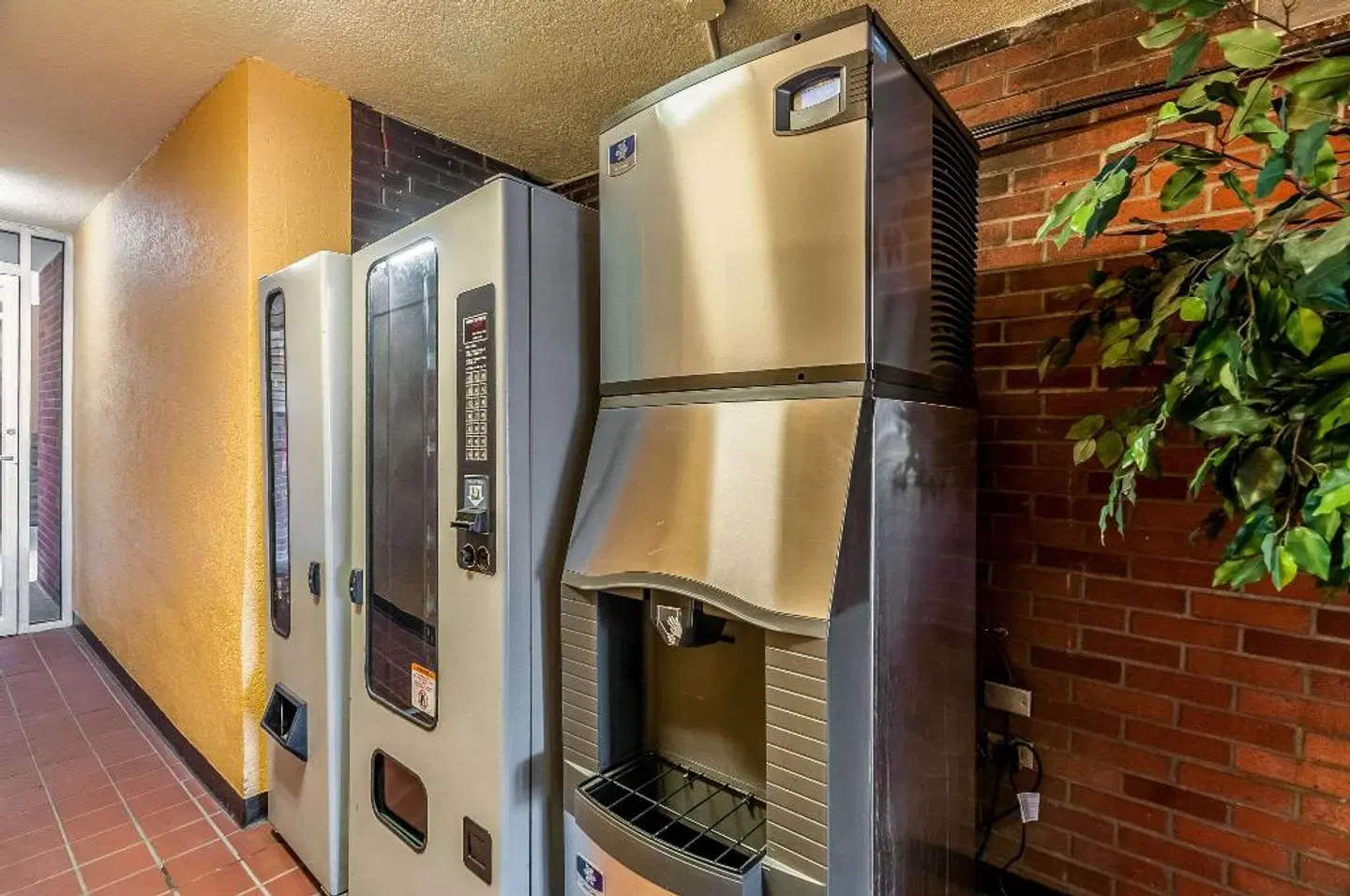 Quality Inn ROOM_EXAMPLE