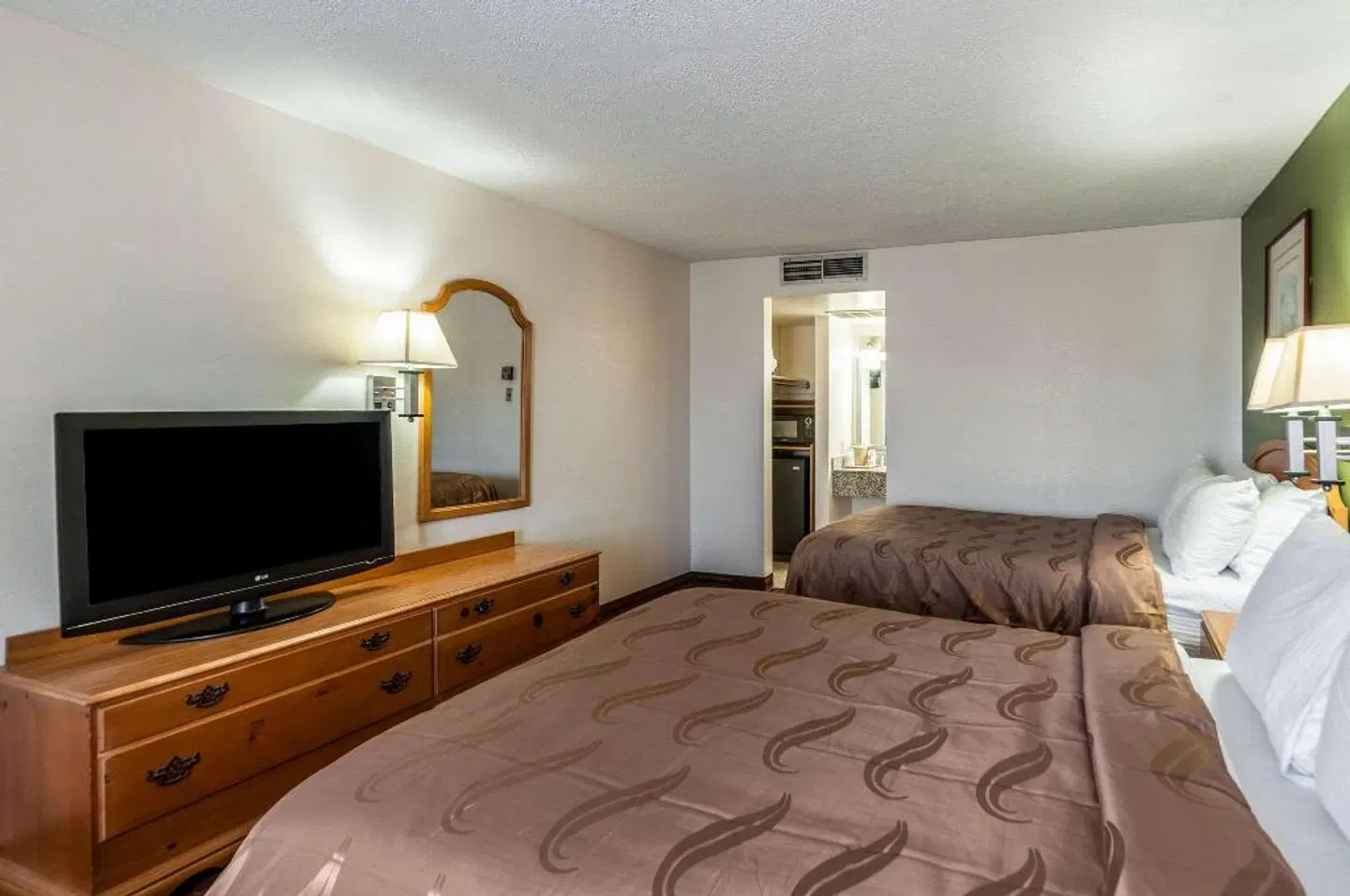 Quality Inn ROOM_EXAMPLE
