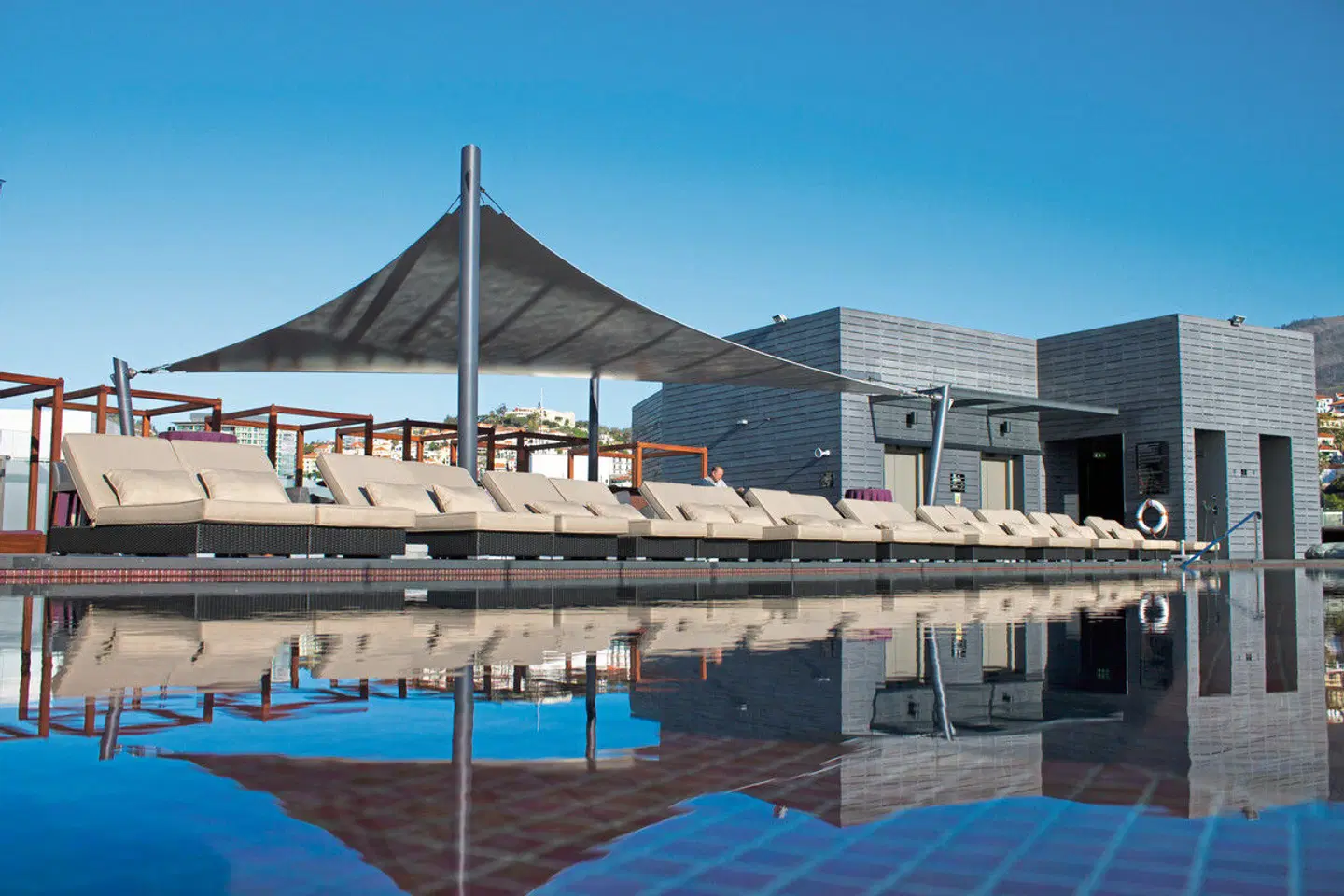 The Vine OUTDOOR_POOL