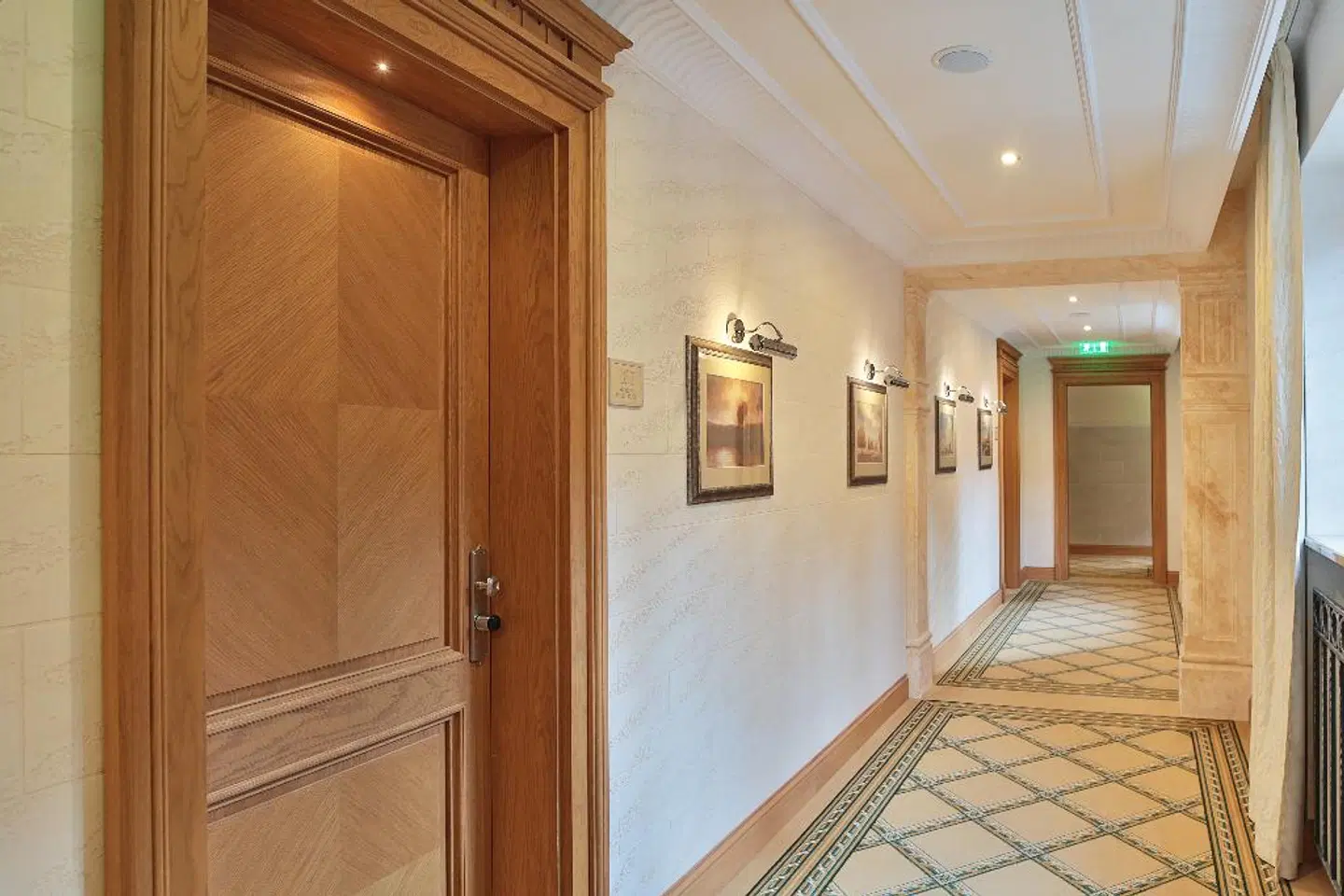 Luxury Wellness Resort Retro Riverside LOUNGE_LOBBY