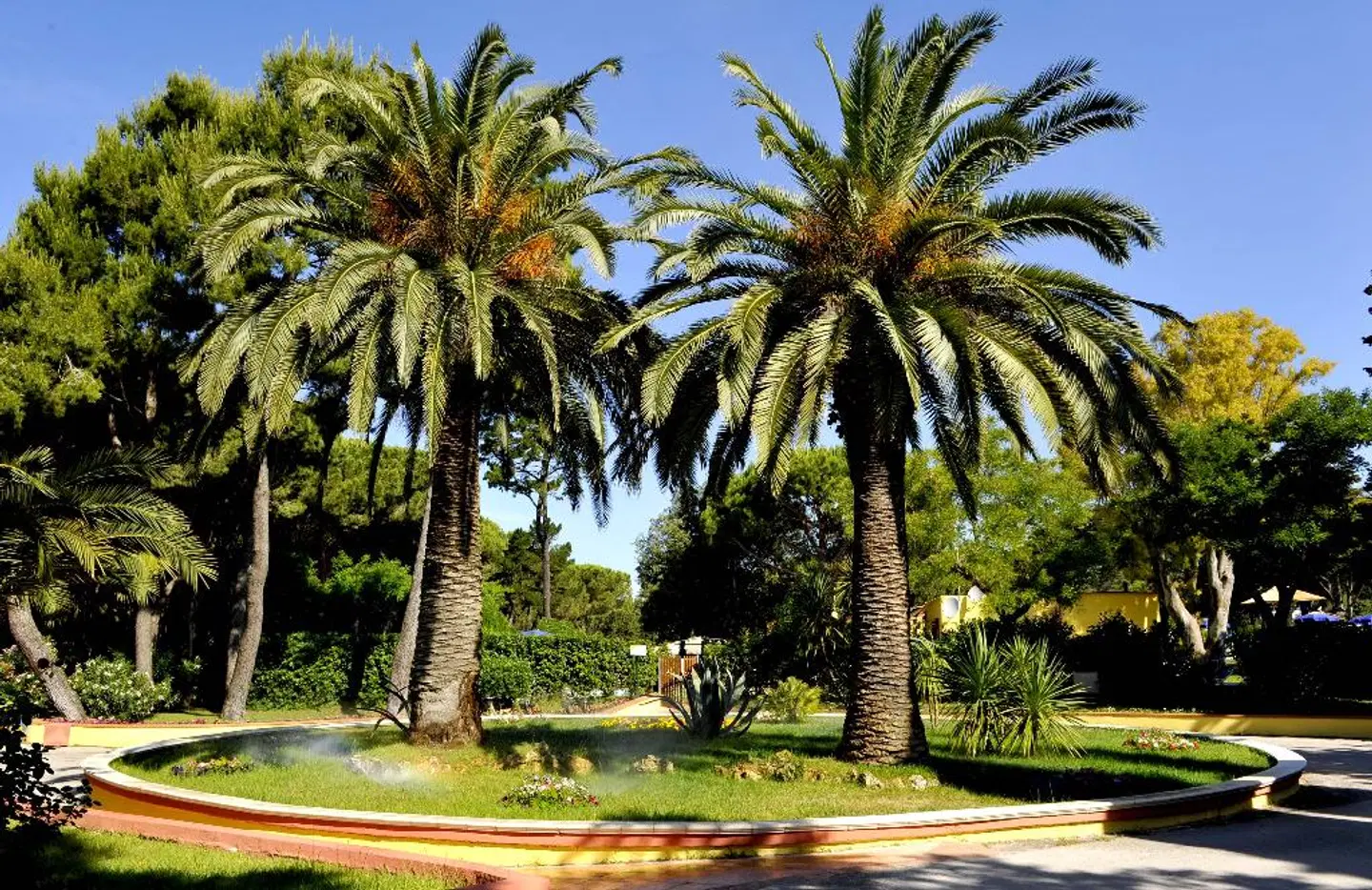 La Serra Holiday Village & Beach Resort Garten