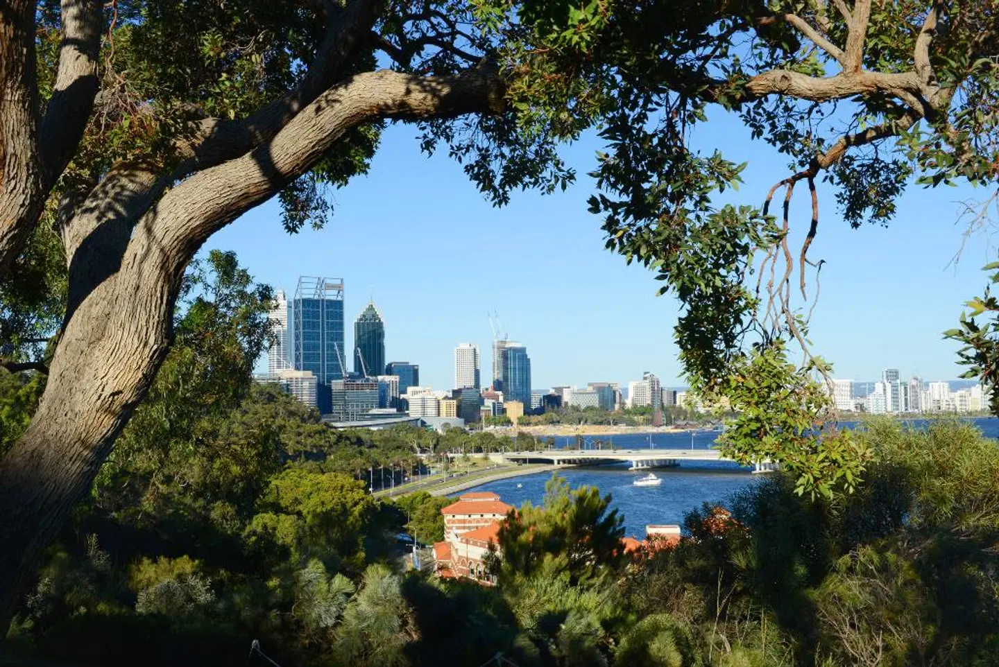 Sullivans OUTDOOR_POOL