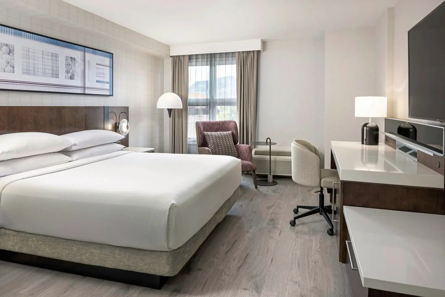 Delta Hotels by Marriott Grand Okanagan Resort ROOM_EXAMPLE