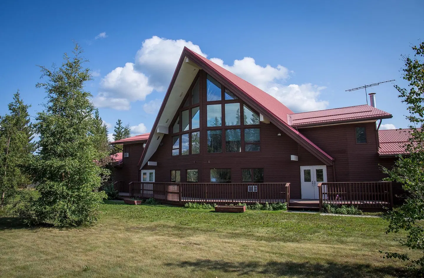 Bedrock Motel EXTERIOR
