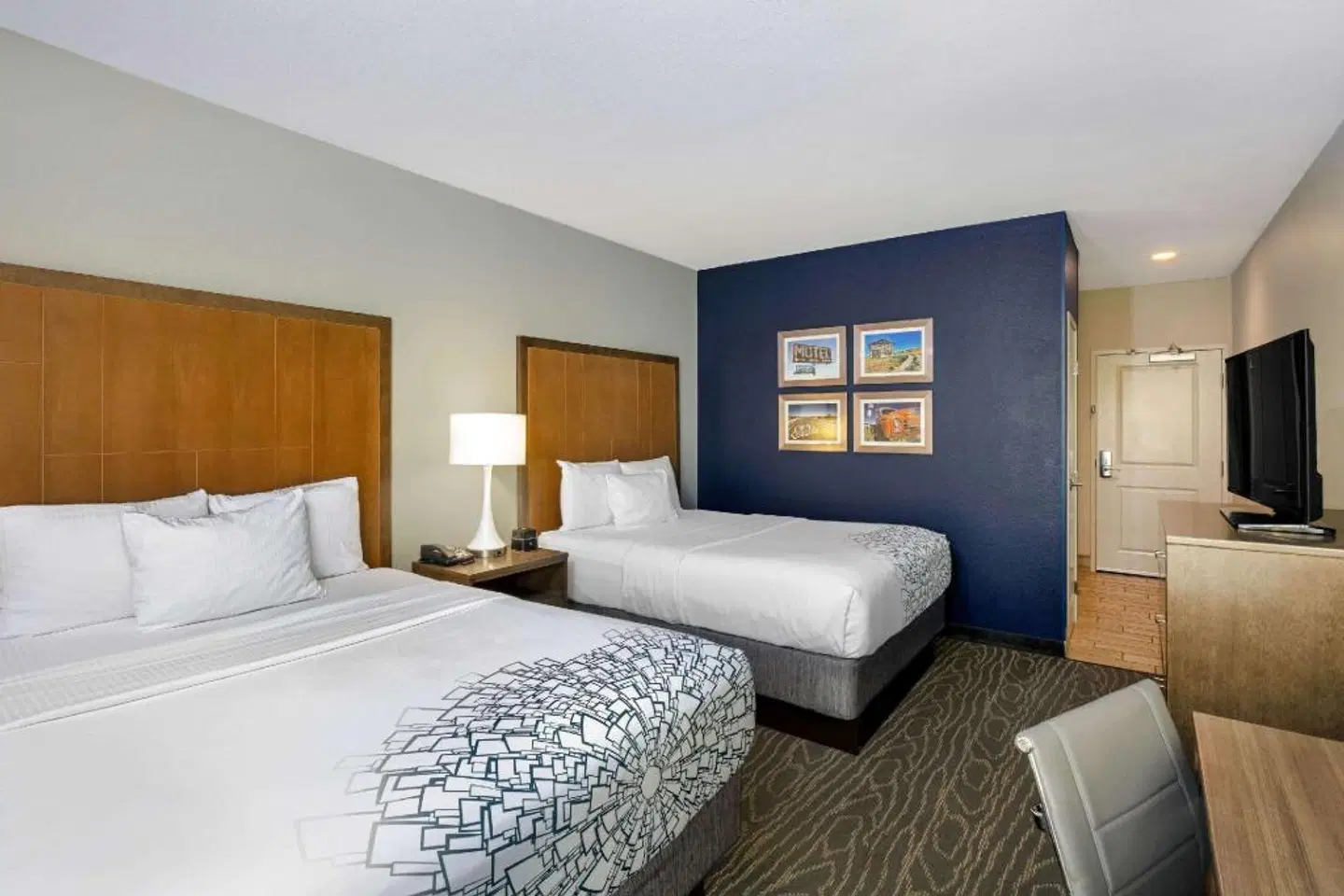 La Quinta Inn & Suites by Wyndham Kingman ROOM_EXAMPLE