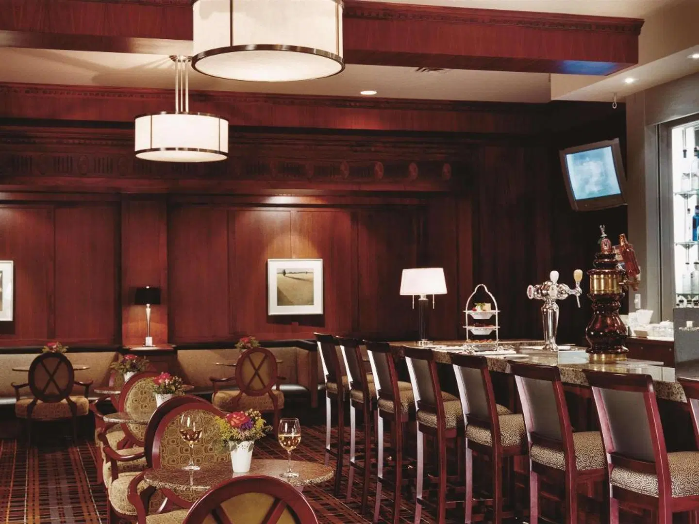 Fairmont Winnipeg Bar
