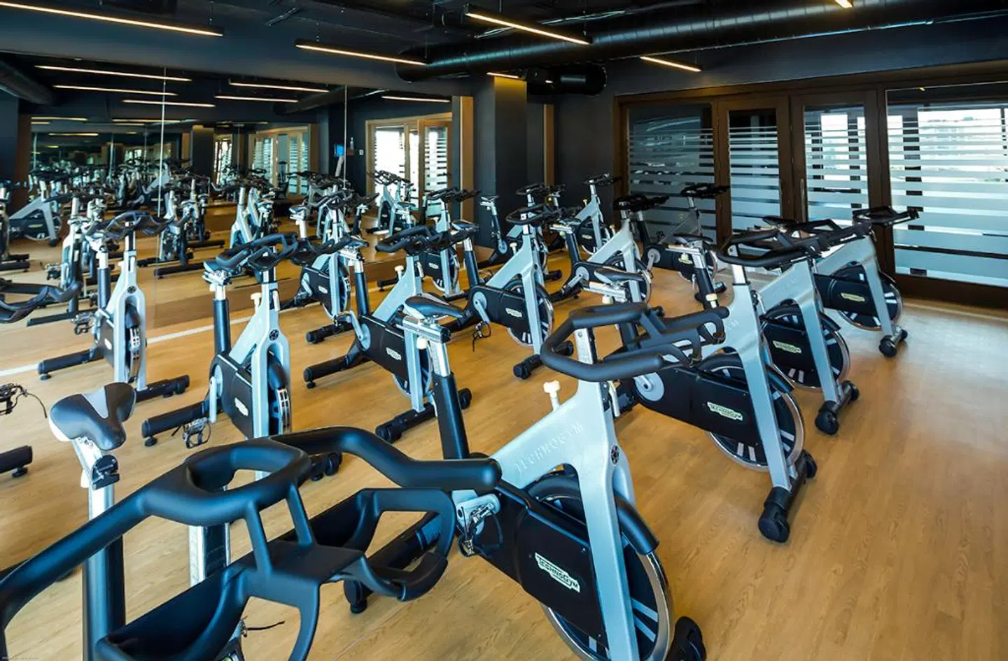 Windsor Hotel & Convention Center SPORTS_AND_LEISURE