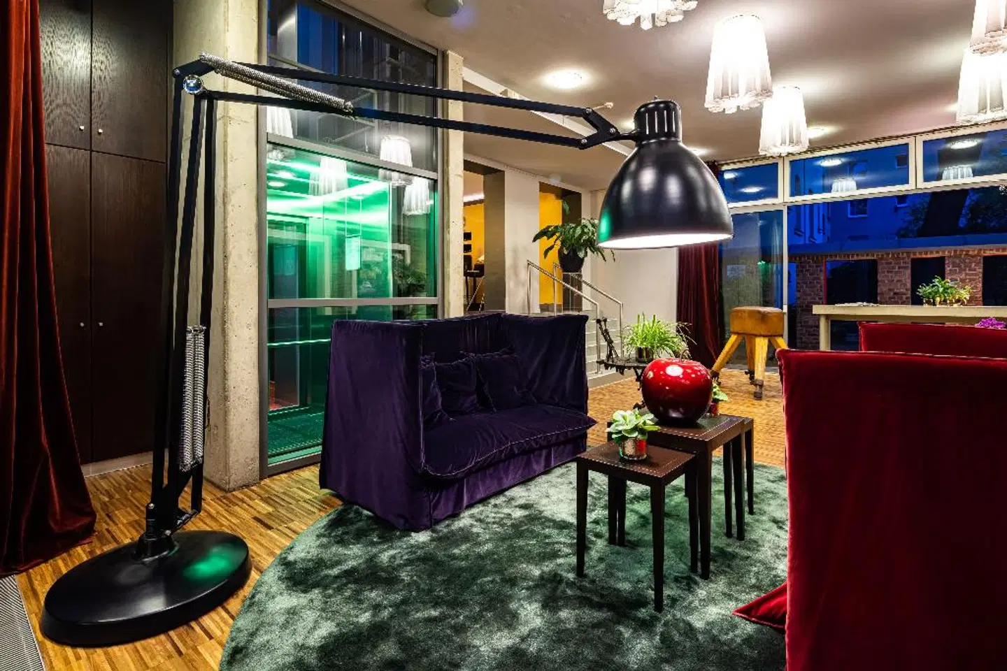 The New Yorker LOUNGE_LOBBY