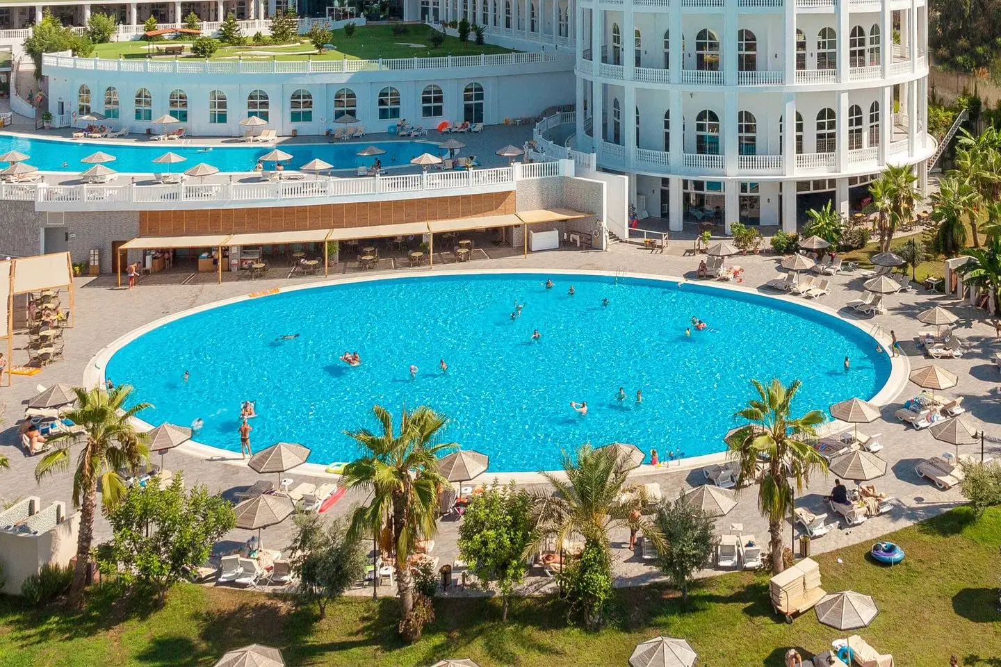 Defne Defnem OUTDOOR_POOL