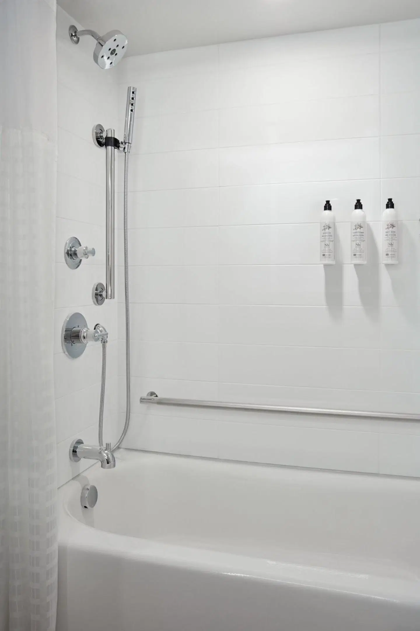 Delta Hotels by Marriott Calgary Airport In-Terminal Badezimmer