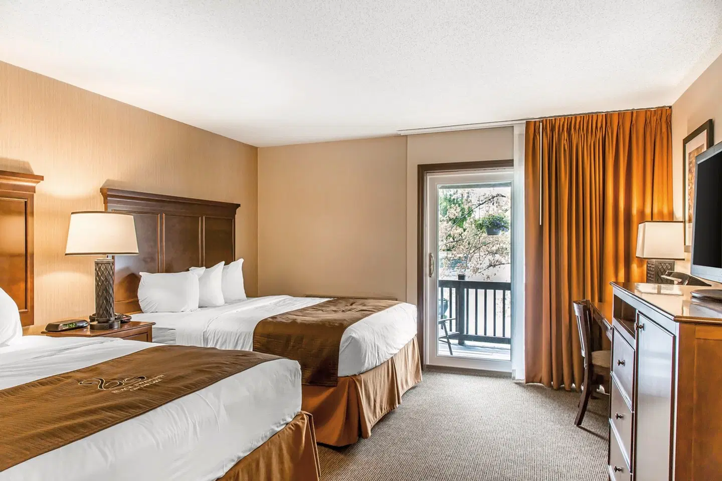 The Black Swan Lee - Lenox, an Ascend Collection Hotel ROOM_EXAMPLE