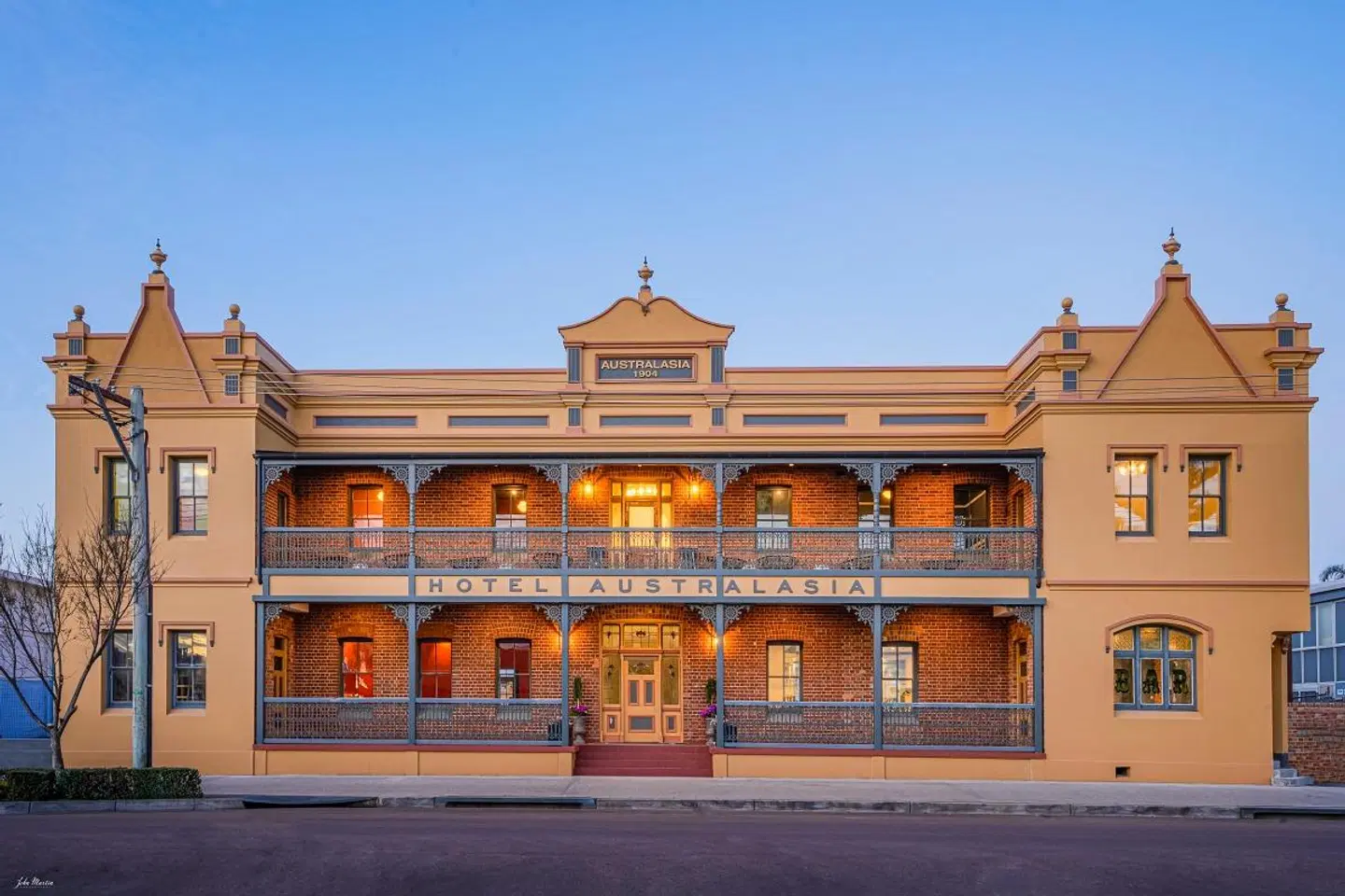 Hotel Australasia EXTERIOR