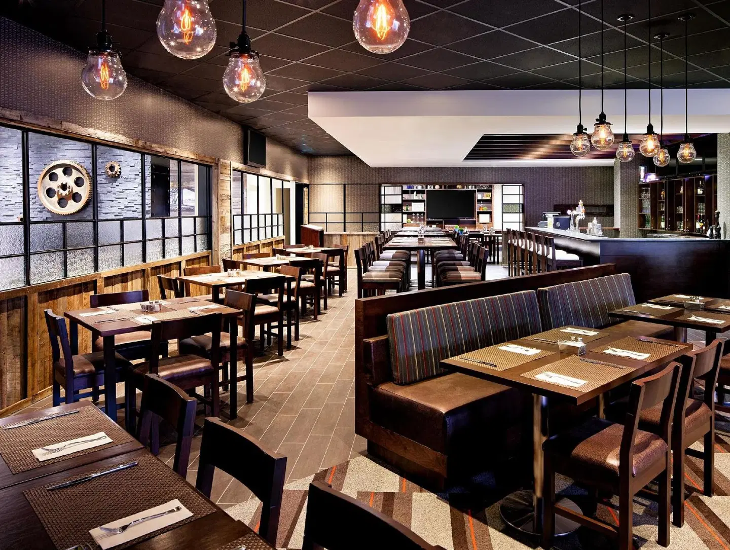 Four Points by Sheraton Edmundston Bar