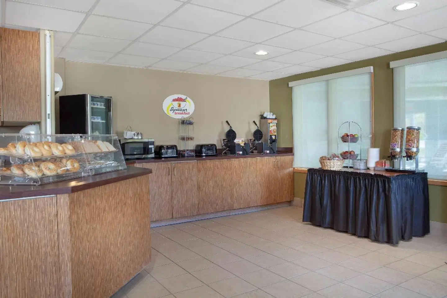 Super 8 by Wyndham Midland LOUNGE_LOBBY