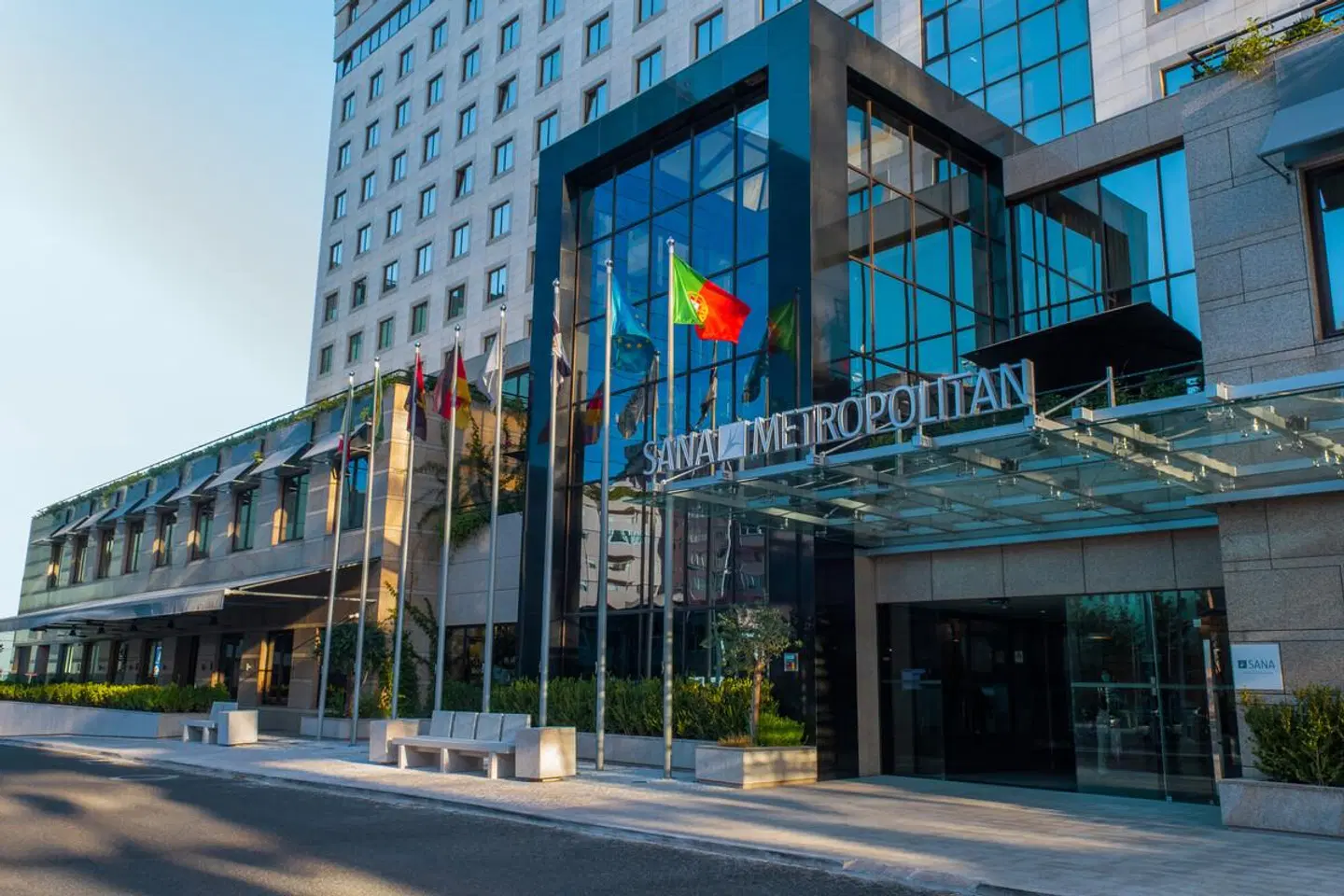 SANA Metropolitan Hotel EXTERIOR