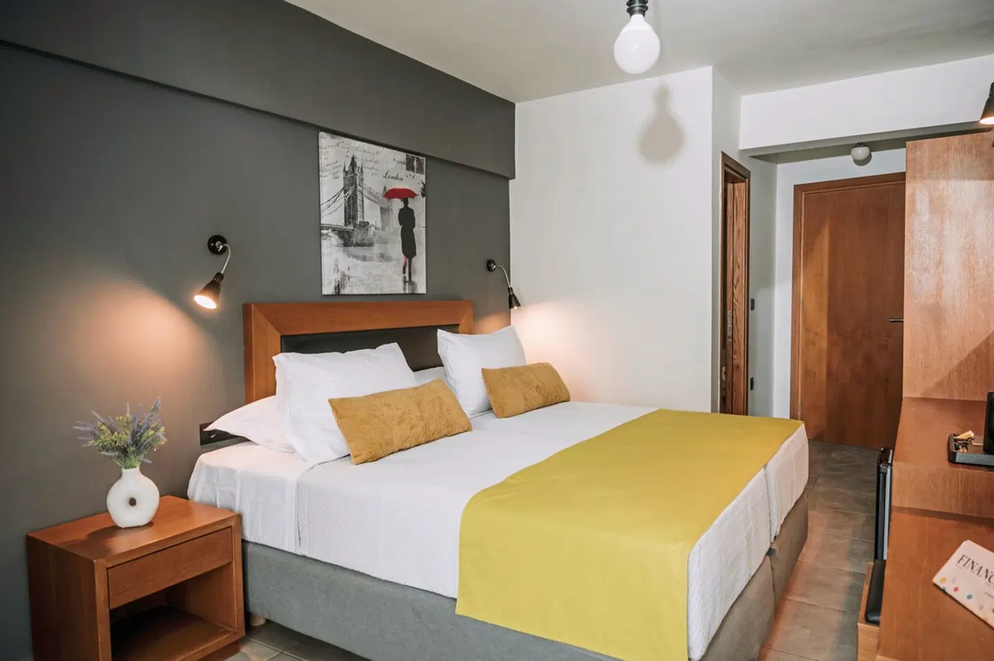 Amphitryon City Hotel ROOM_EXAMPLE