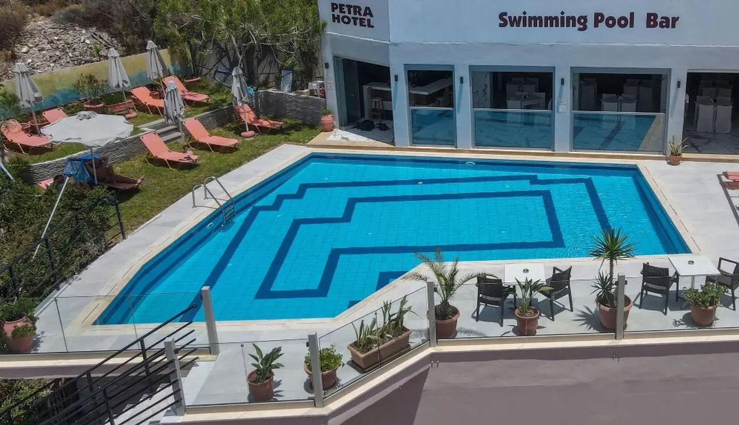 Petra Hotel EXTERIOR