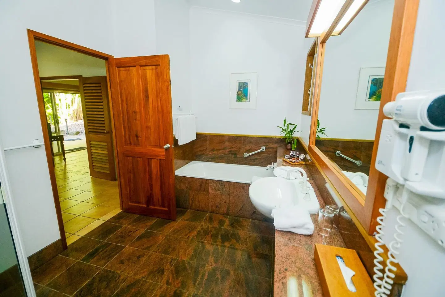 Kewarra Beach Resort & Spa ROOM_EXAMPLE