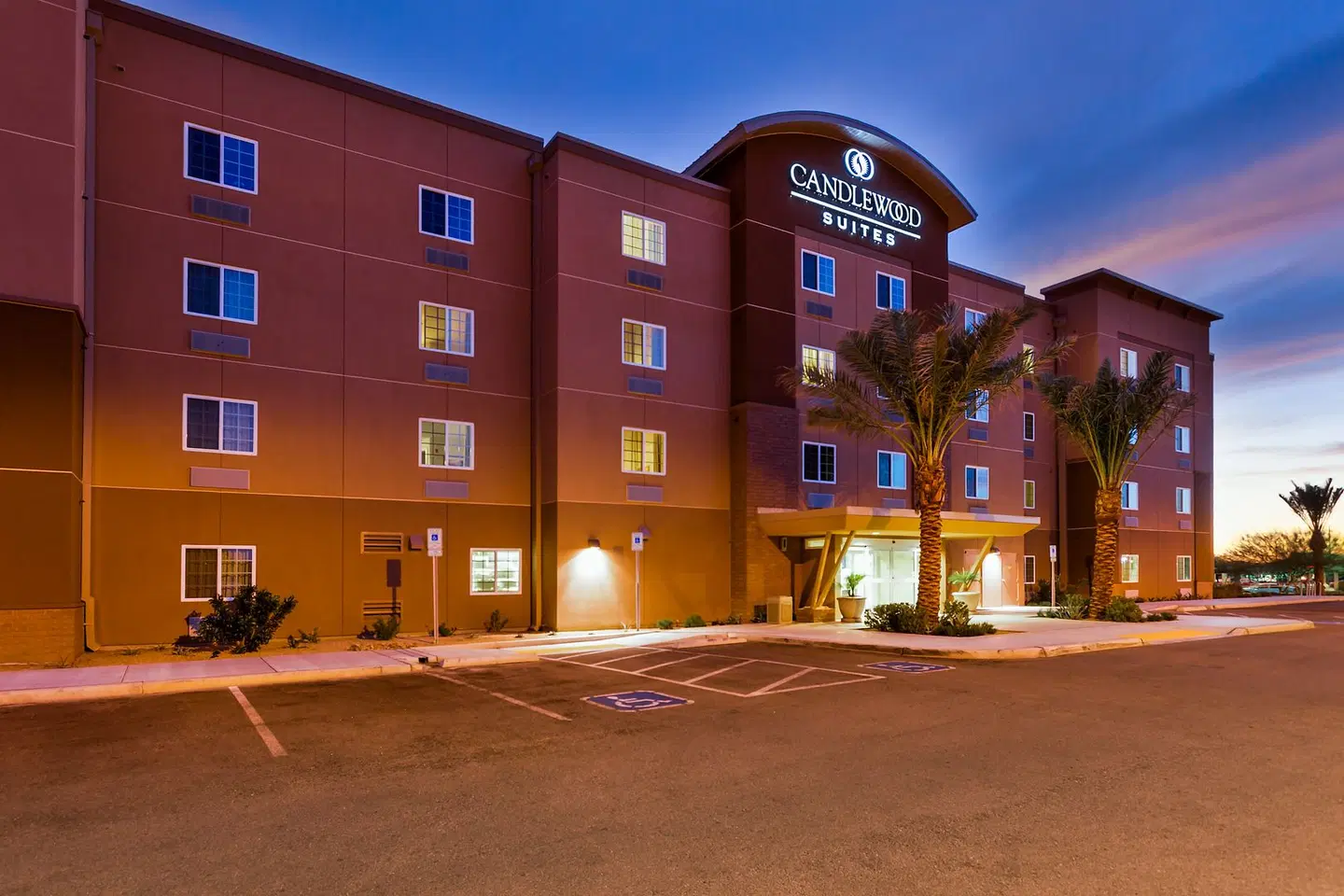 Candlewood Suites Tucson EXTERIOR