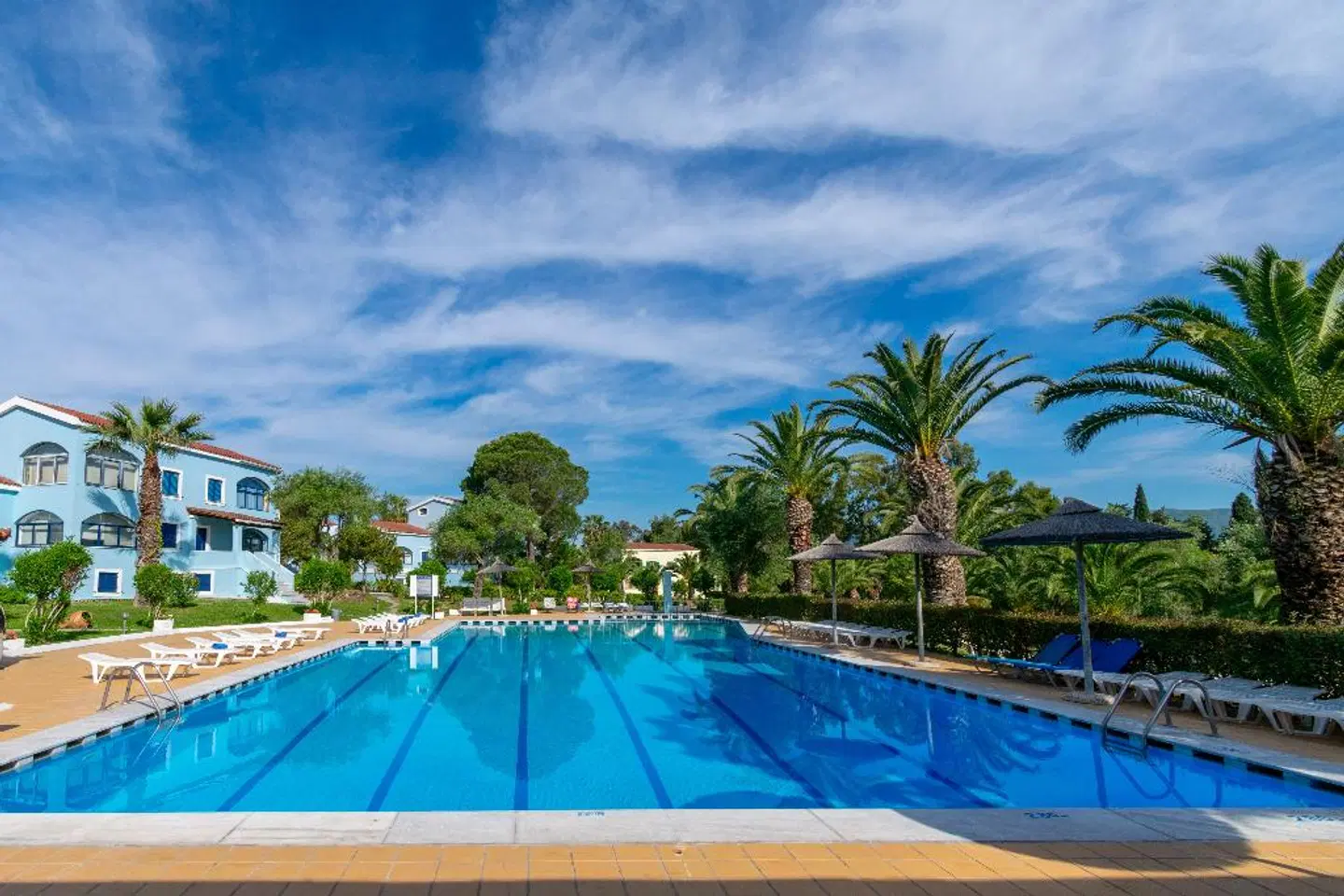 Govino Bay OUTDOOR_POOL