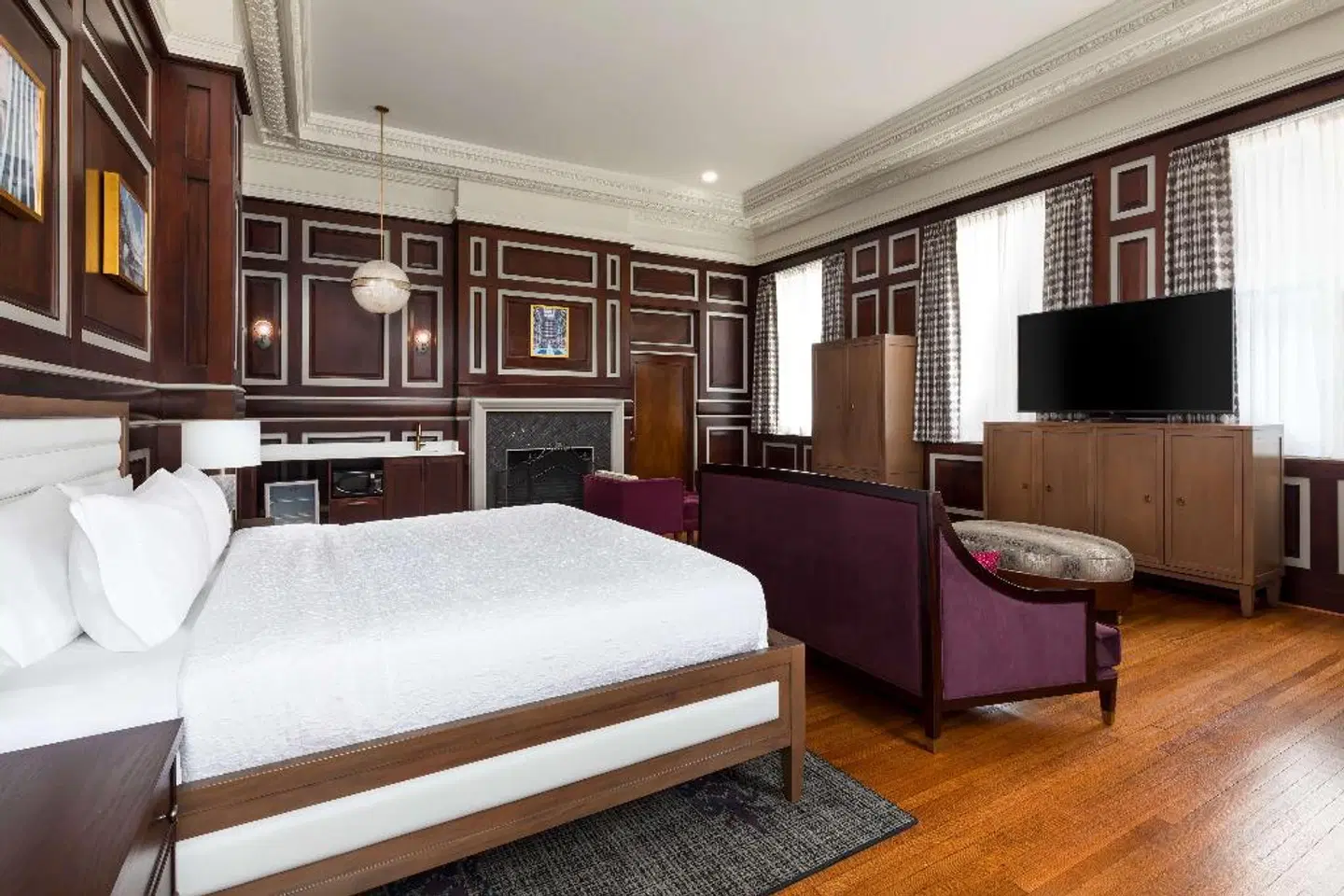 Hampton Inn & Suites Baltimore Inner Harbor ROOM_EXAMPLE