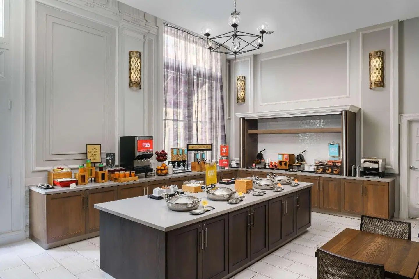 Hampton Inn & Suites Baltimore Inner Harbor Restaurant