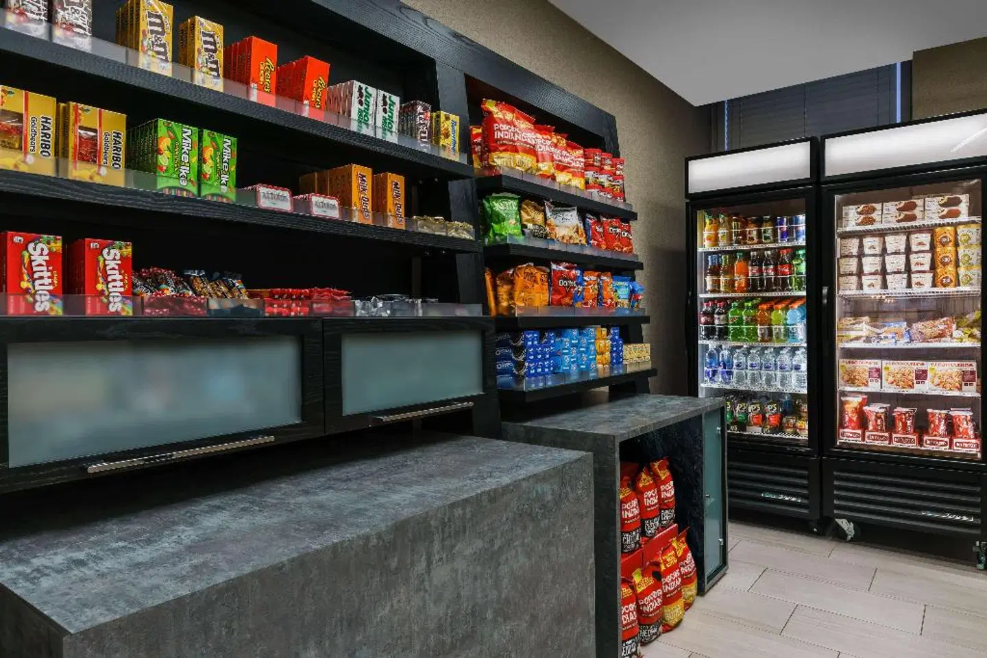 Hampton Inn & Suites Baltimore Inner Harbor LOUNGE_LOBBY