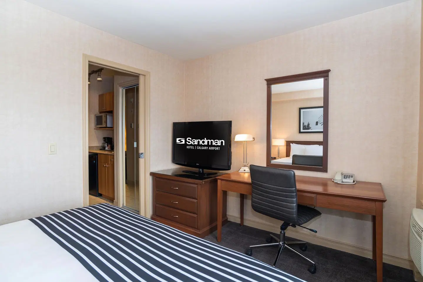 Sandman Hotel and Suites Abbotsford ROOM_EXAMPLE
