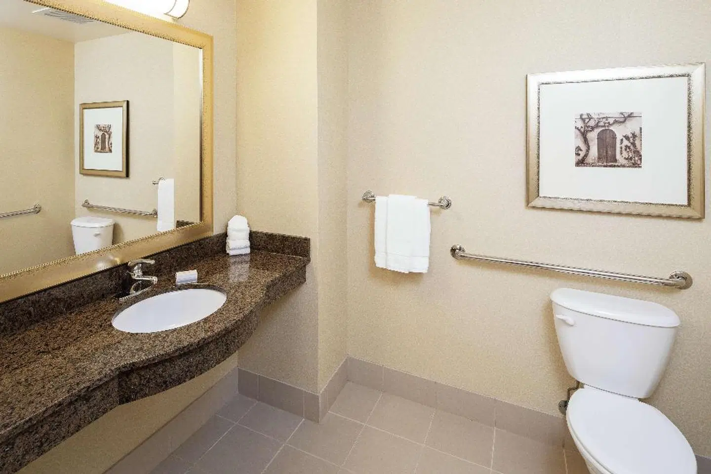 Hilton Garden Inn Sioux Falls South Badezimmer