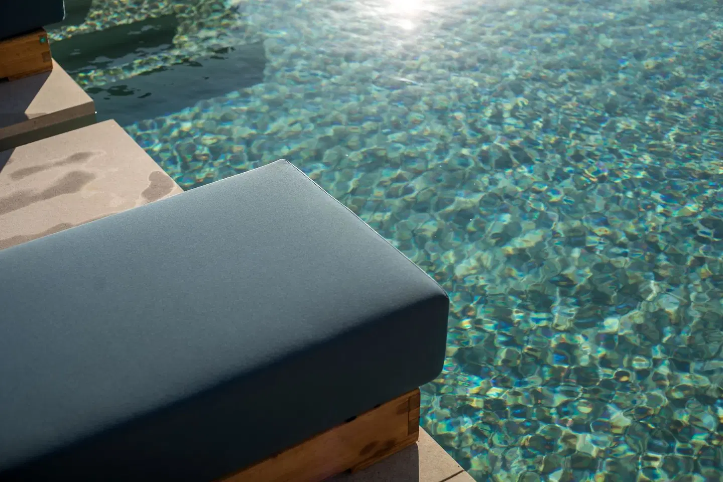 Este Elegant Suites & Villas OUTDOOR_POOL