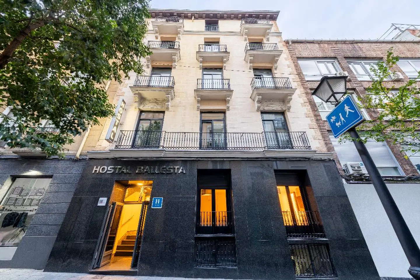 Hostal Ballesta EXTERIOR