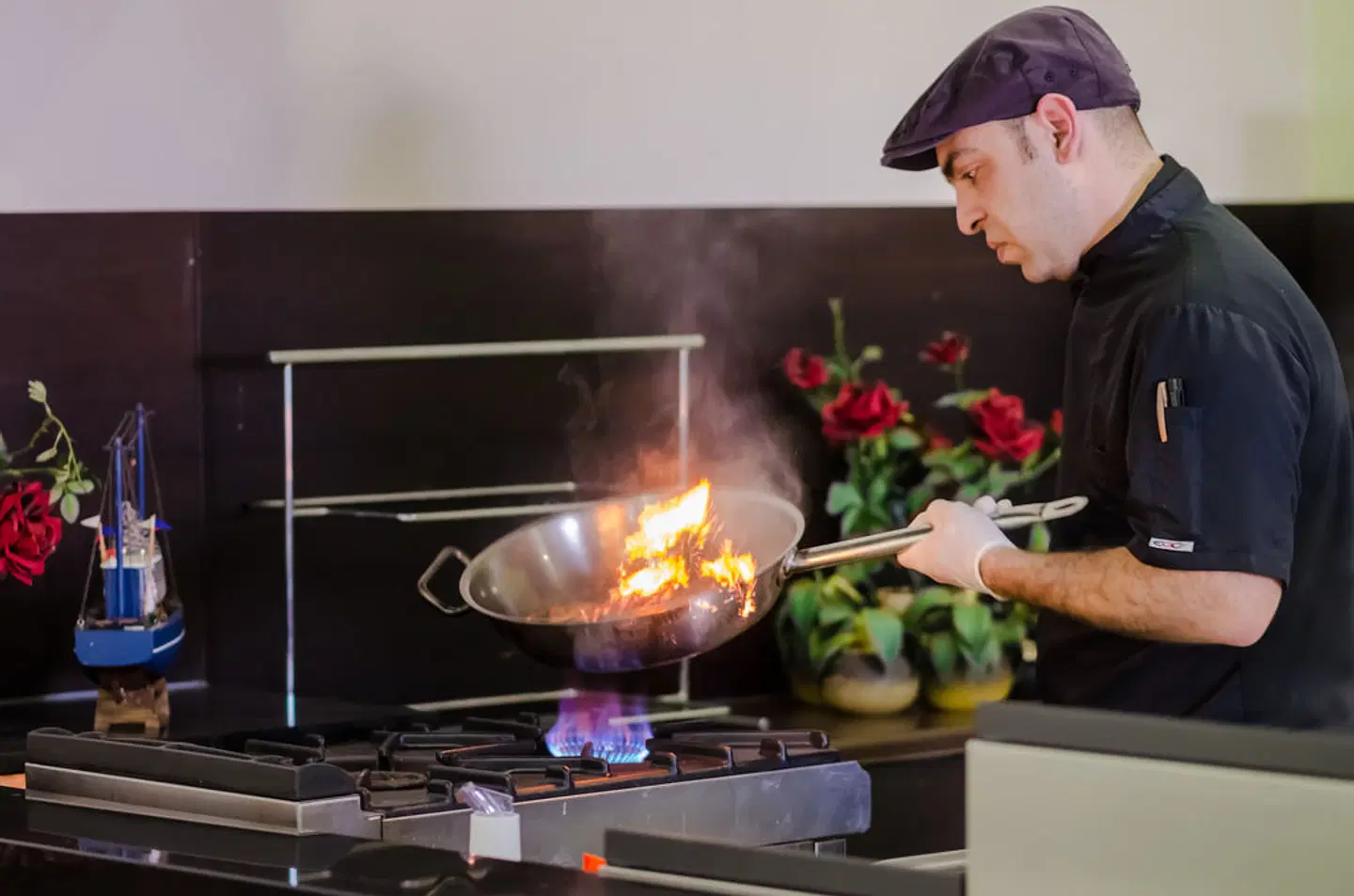 Gaia Palace Hotel PEOPLE