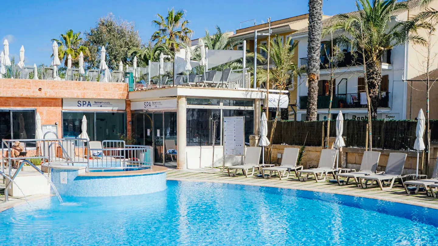 Globales Janeiro OUTDOOR_POOL