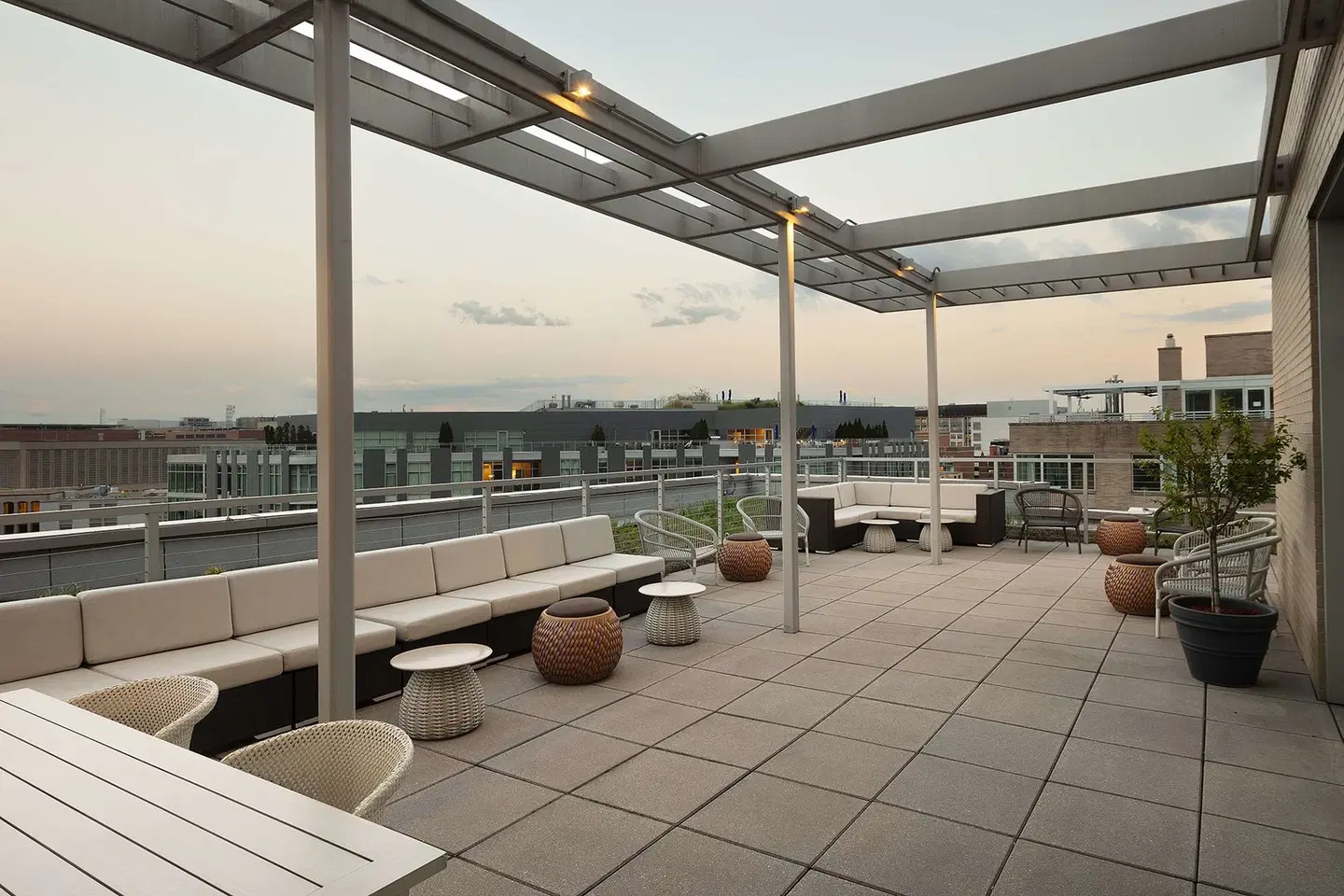 Hilton Garden Inn Washington DC/Georgetown Area Terrasse