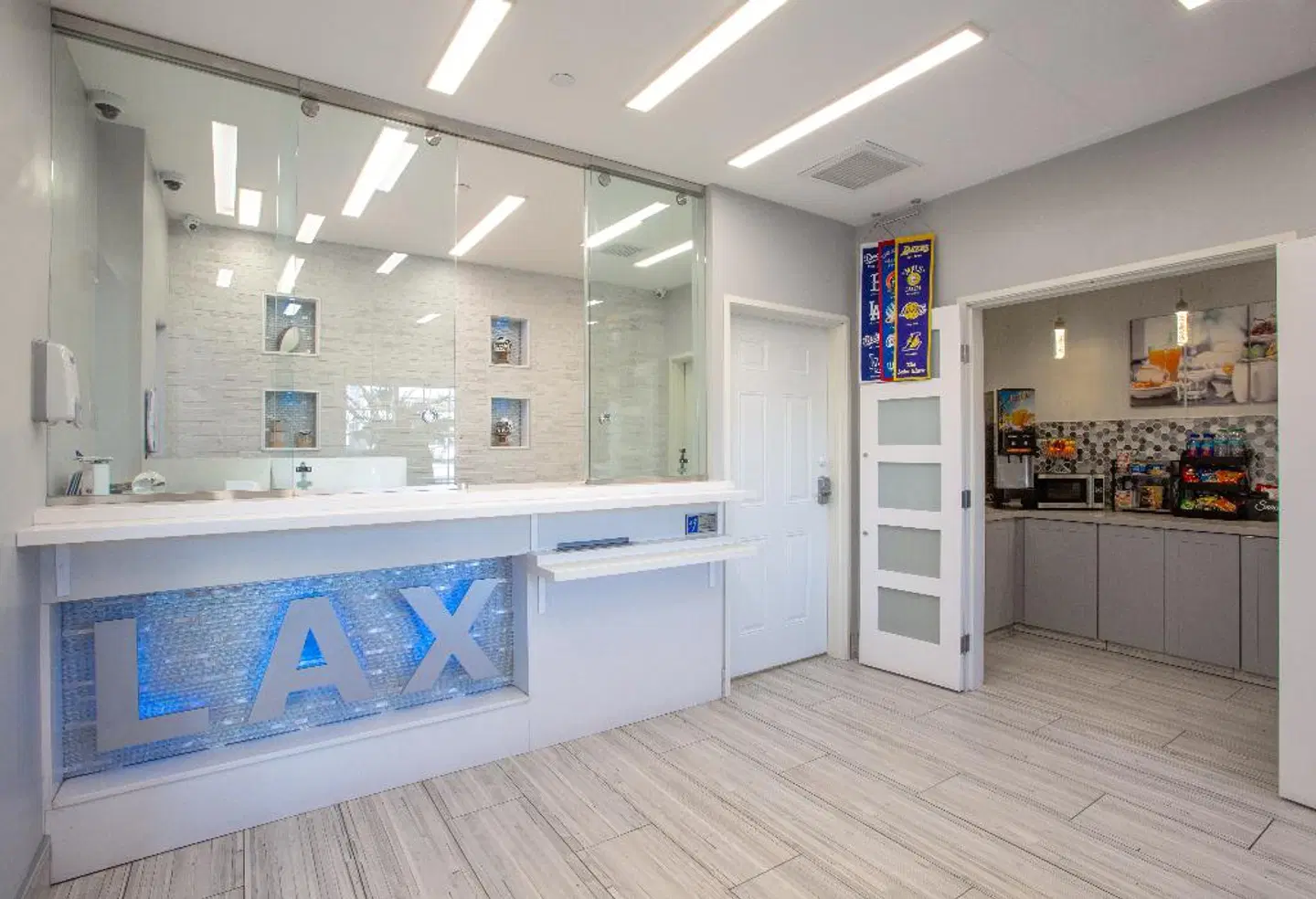 Super 8 by Wyndham Inglewood/LAX/LA Airport LOUNGE_LOBBY