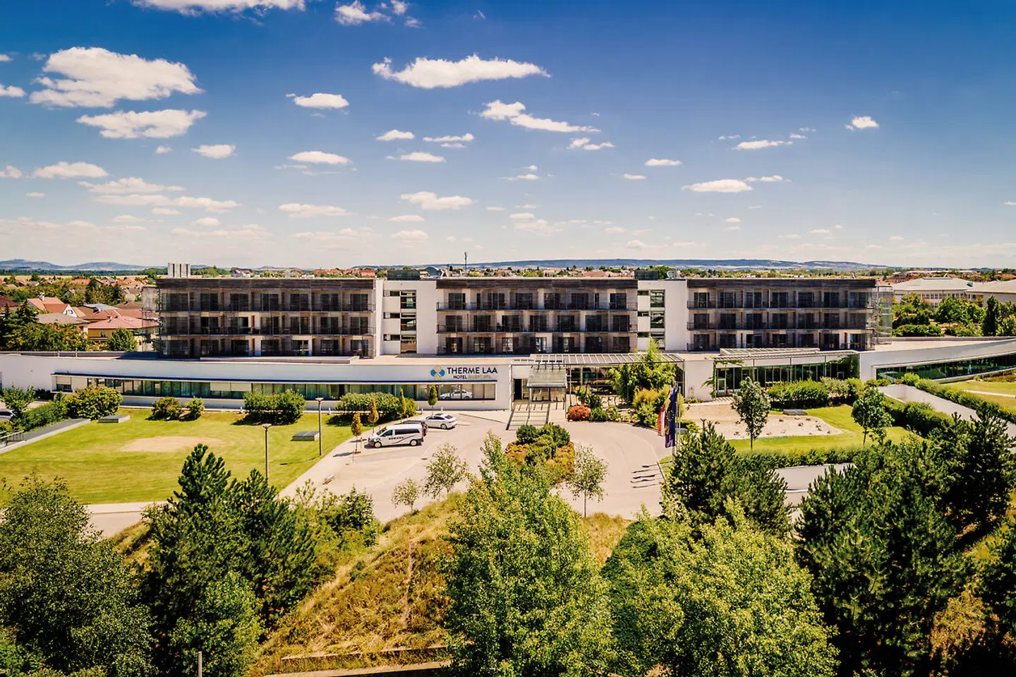Therme Laa | Hotel | Silent Spa | Villas EXTERIOR