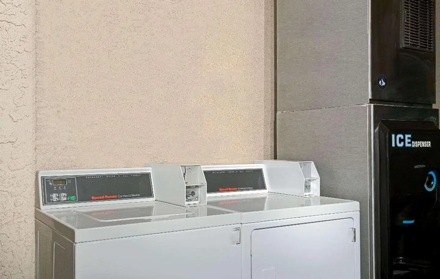 Super 8 by Wyndham Tucson/Grant Road Area AZ HEALTH_BEAUTY