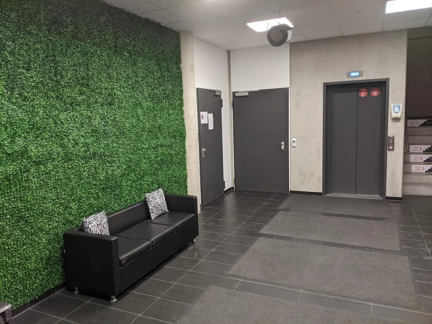 Business-Motel HEALTH_BEAUTY