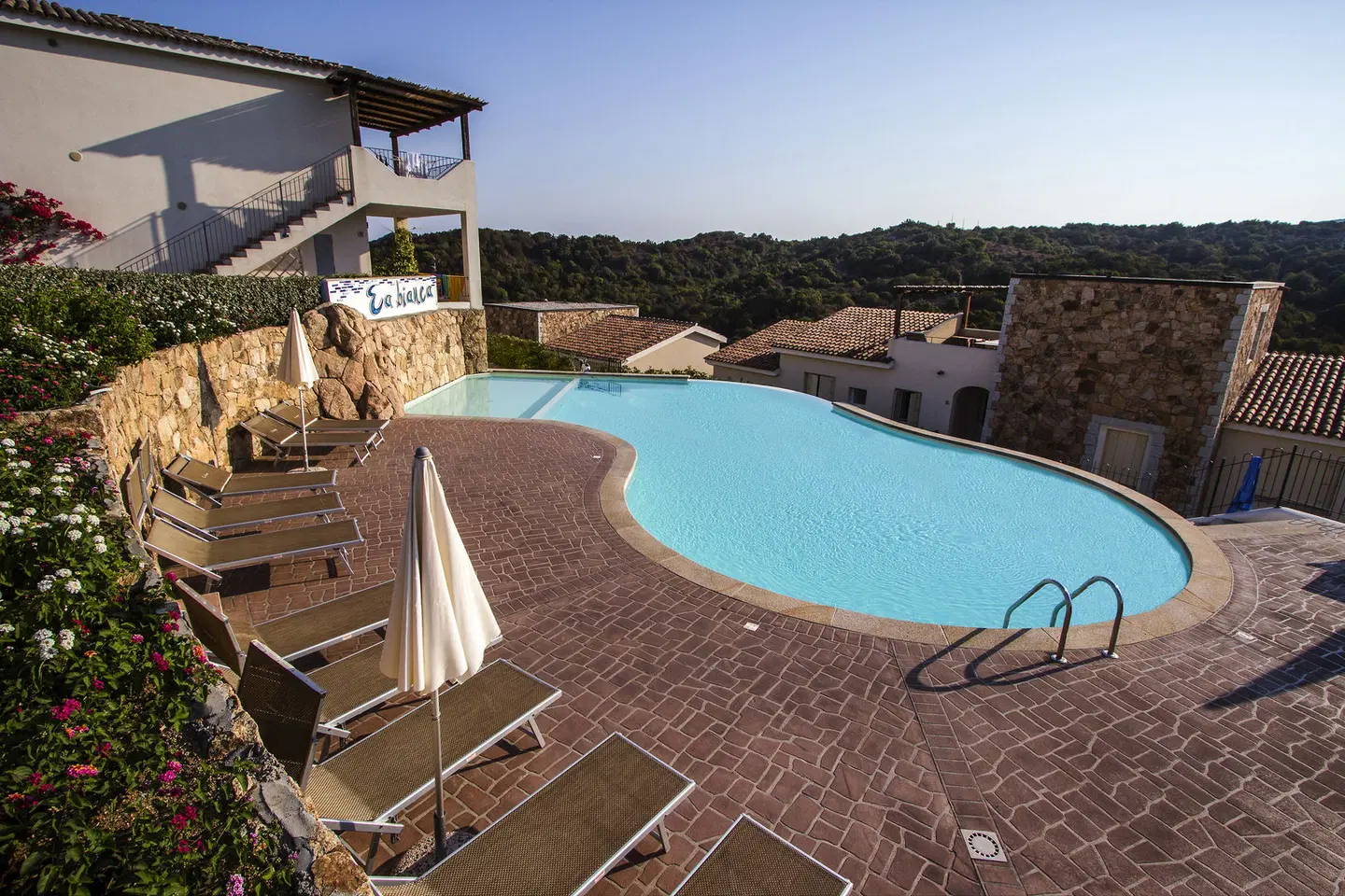 Residence Ea Bianca OUTDOOR_POOL