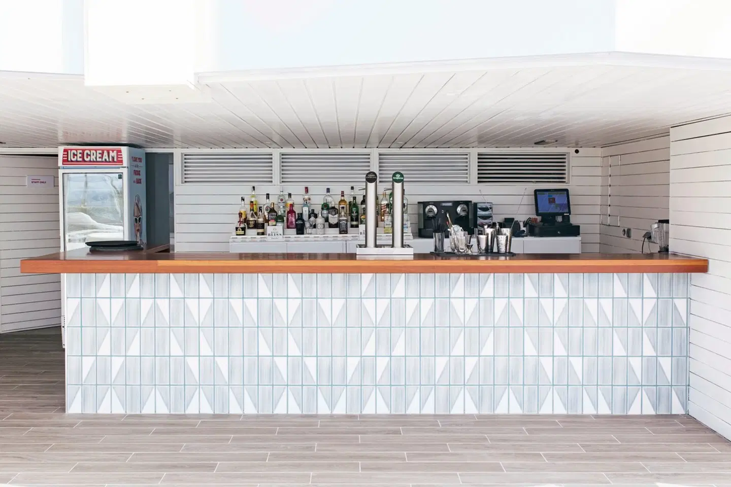 Cristina by Tigotan Bar