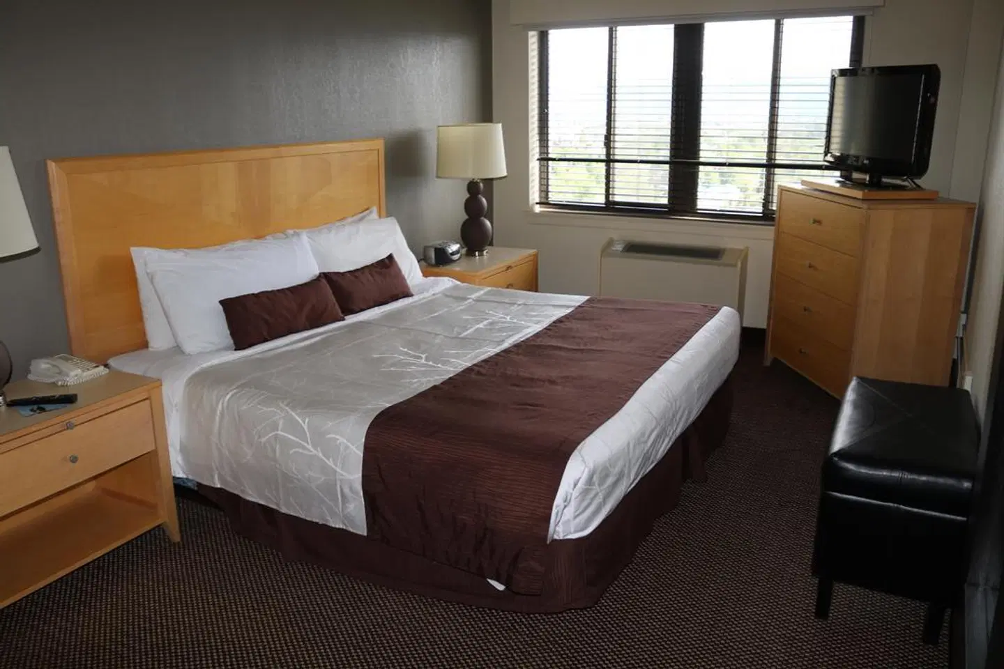 Inlet Tower Hotel & Suites ROOM_EXAMPLE