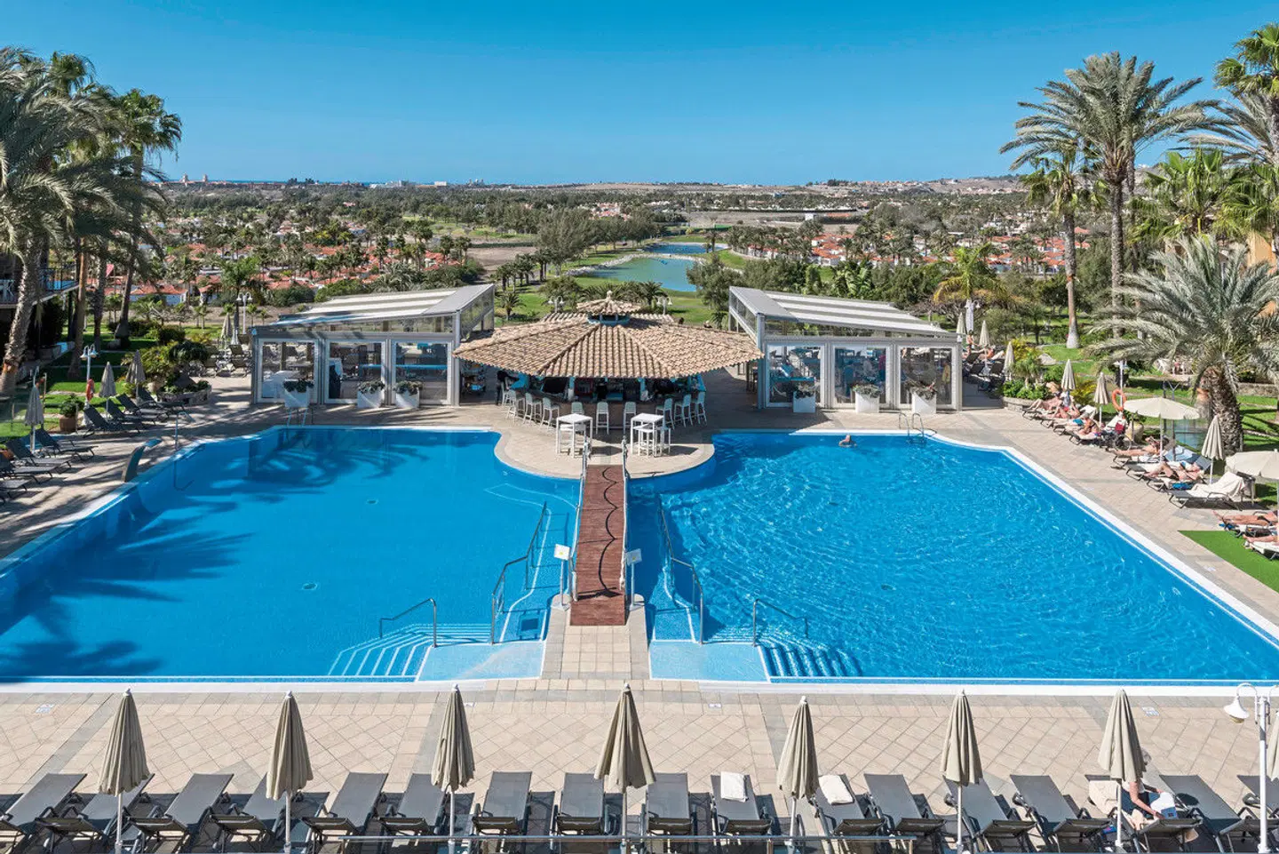 Bull Vital Suites & Spa Boutique Hotel OUTDOOR_POOL