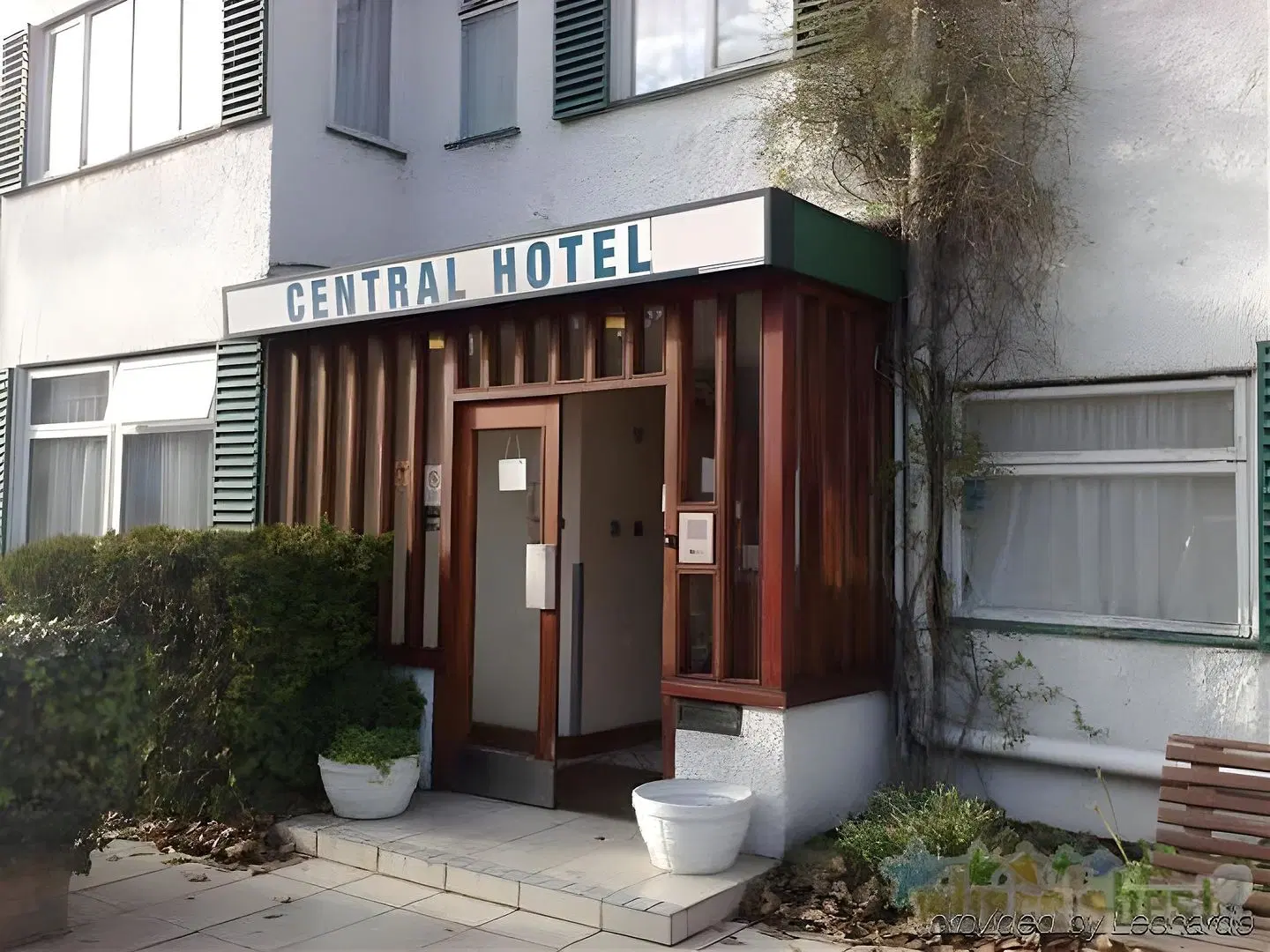 Central Hotel EXTERIOR